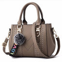 Julie - Sac à main avec pompon